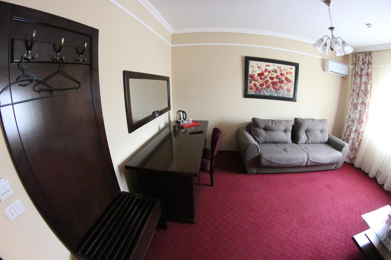 Casa Bucovineana Hotel Suceava Exterior foto