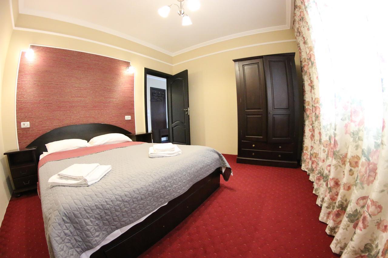Casa Bucovineana Hotel Suceava Exterior foto