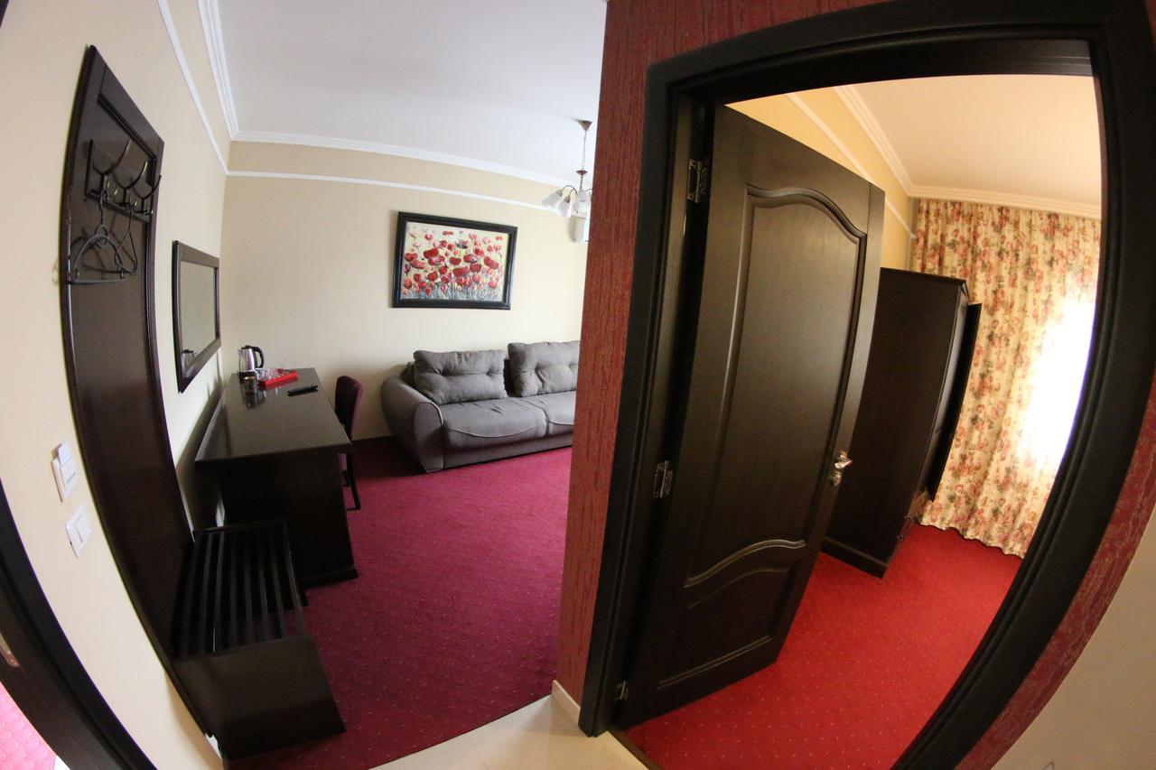 Casa Bucovineana Hotel Suceava Exterior foto