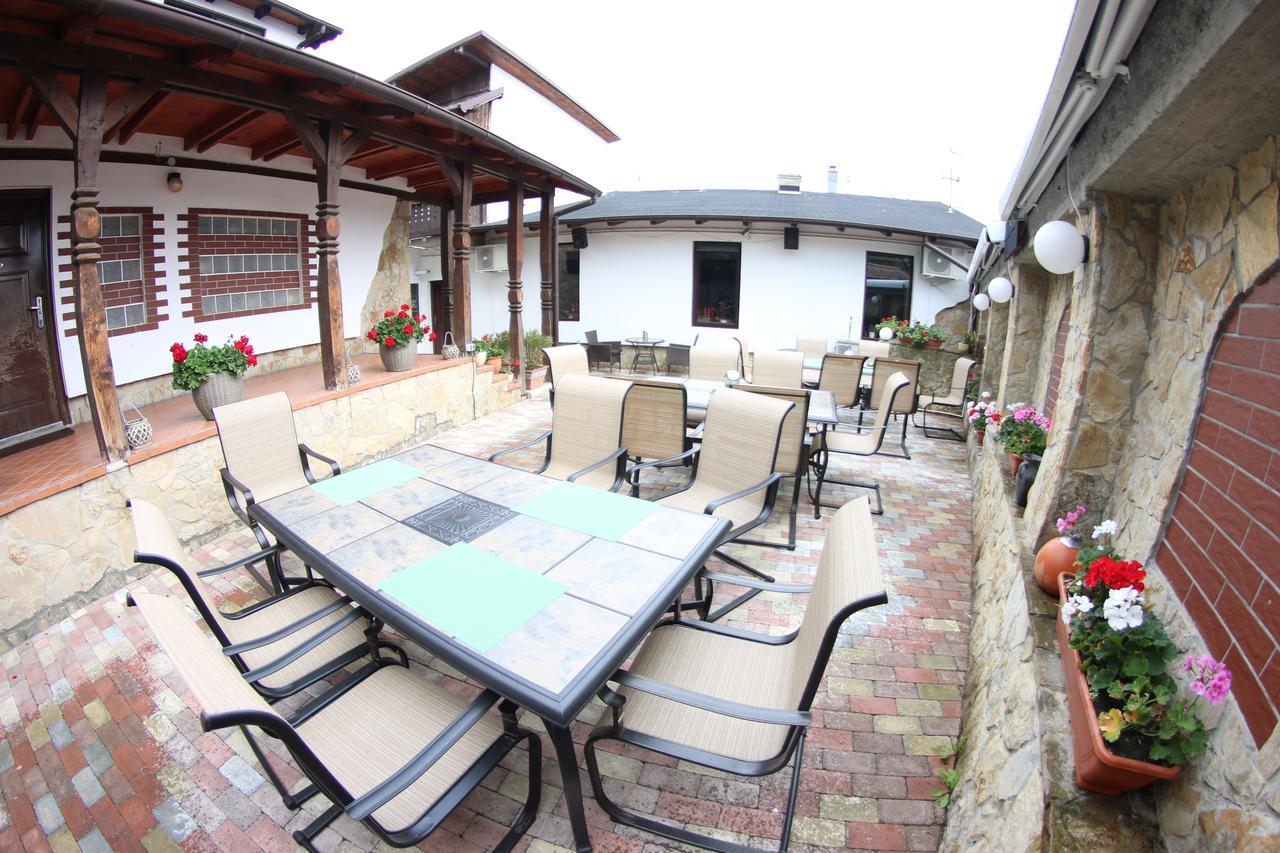 Casa Bucovineana Hotel Suceava Exterior foto