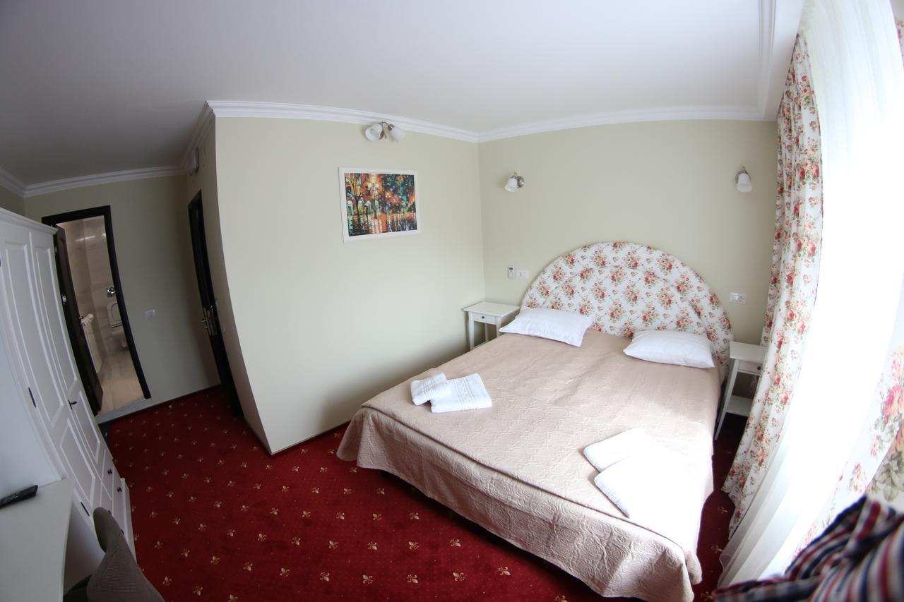 Casa Bucovineana Hotel Suceava Exterior foto